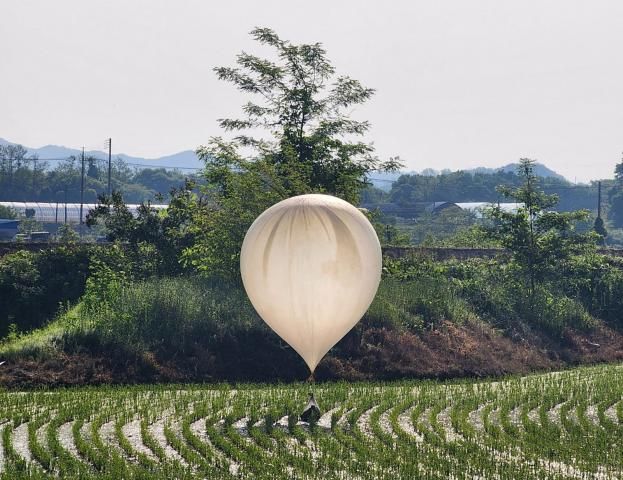 韩国军方表示，随着紧张局势升级，夜间从朝鲜探测到350个废气球